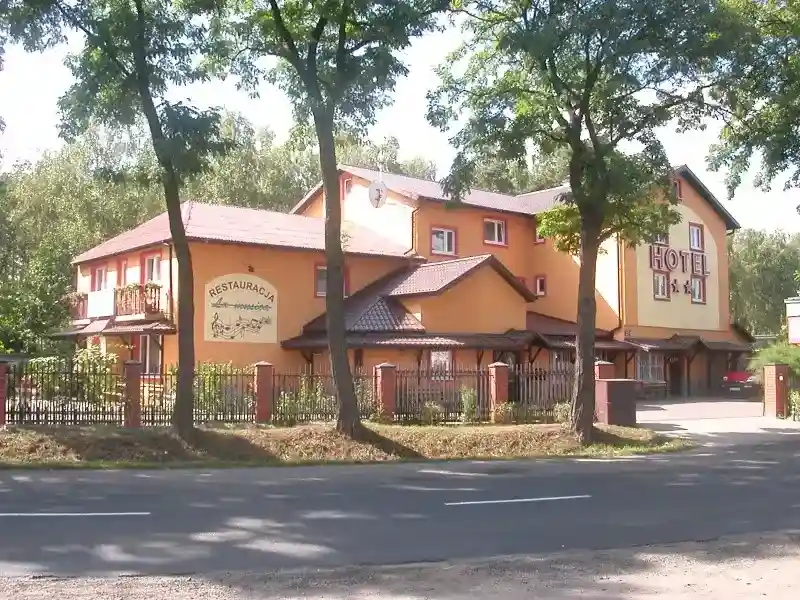 Hotel La-Musica set fra gaden